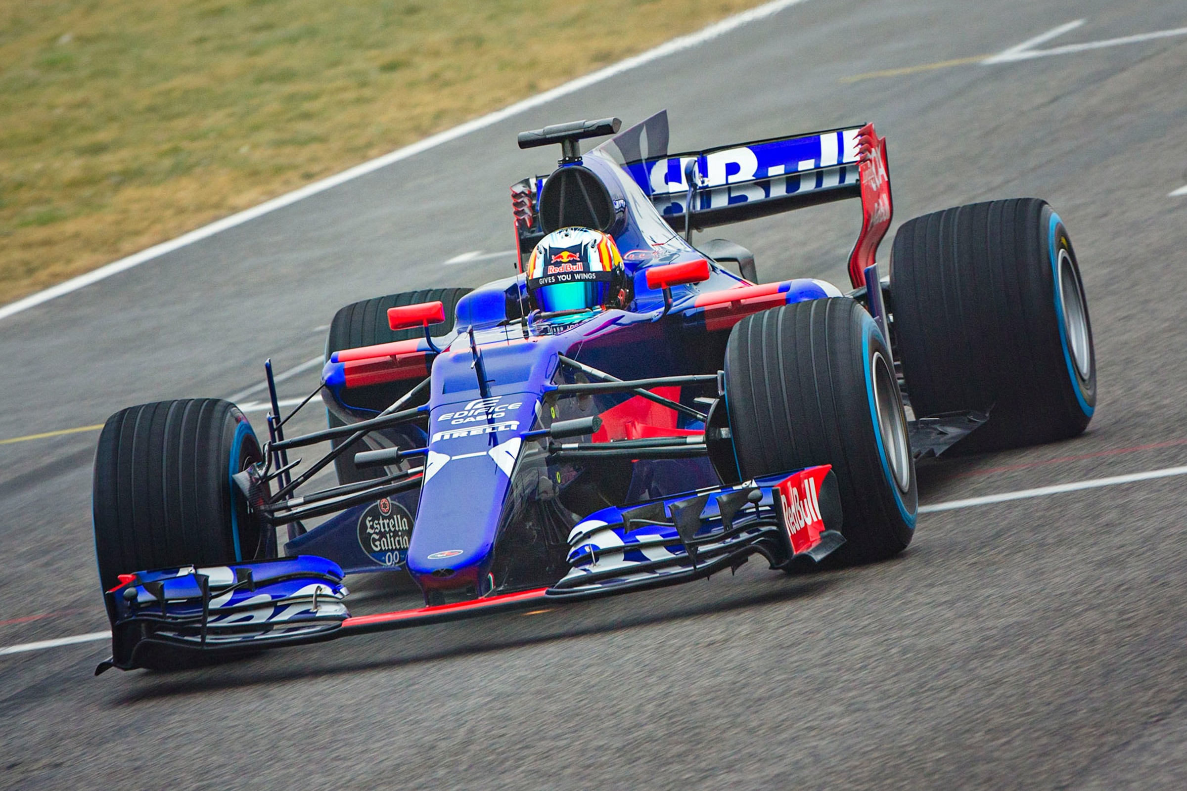 Scuderia Toro Rosso STR12