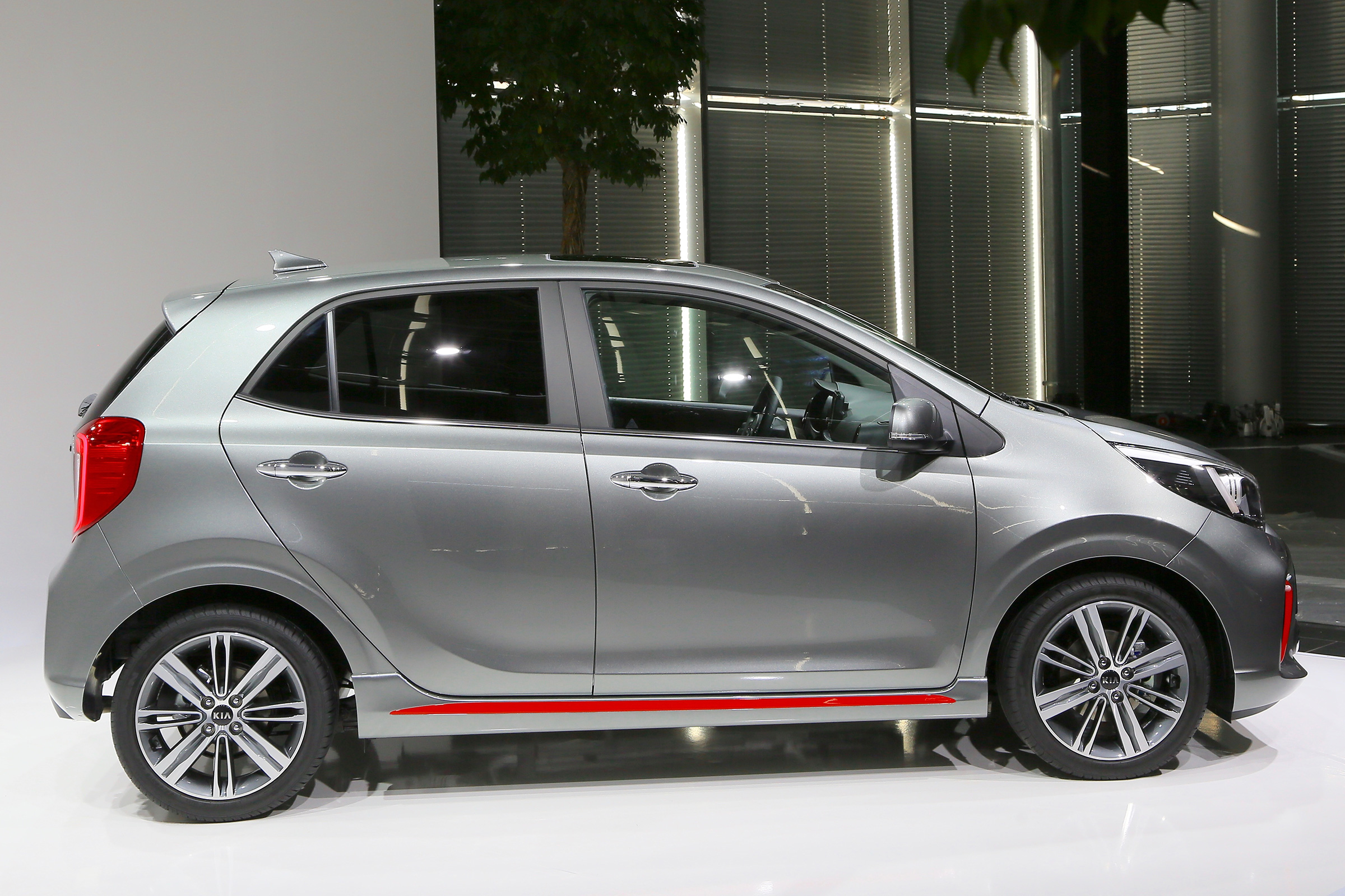 Kia Picanto GT Line 2017 - grey side