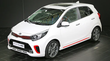 Kia Picanto GT Line 2017 - white front quarter