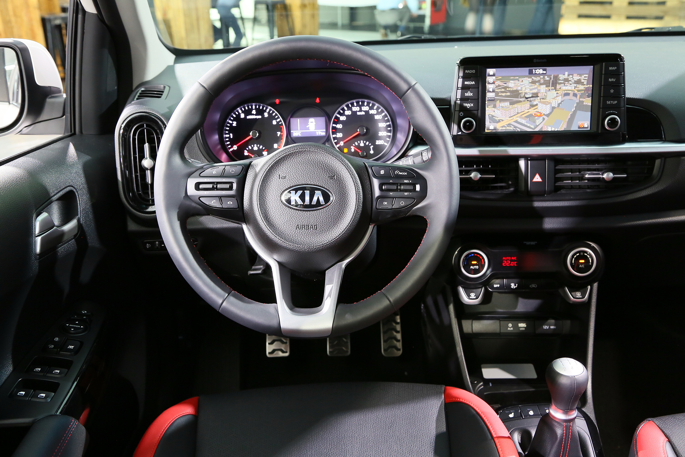 Kia Picanto GT Line 2017 - white interior