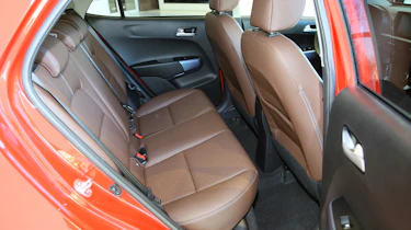 Kia Picanto 2017 - red rear seats