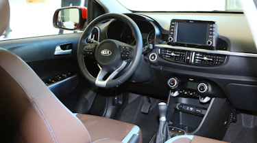 Kia Picanto 2017 - red interior