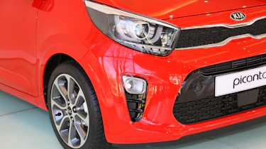 Kia Picanto 2017 - red front close