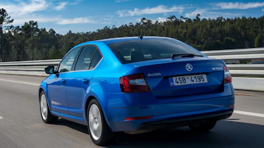 Skoda Octavia 2017 - rear tracking