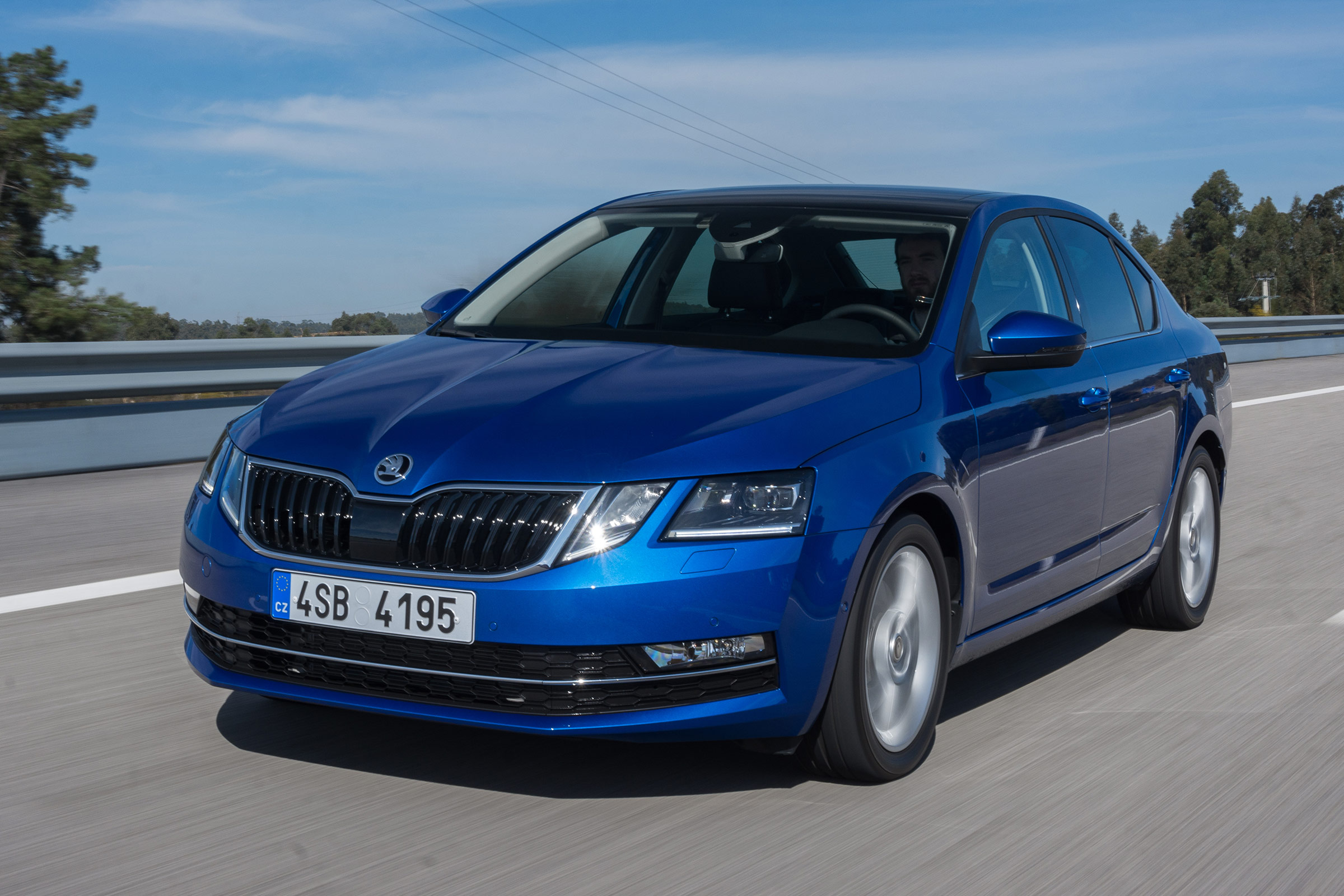 Skoda Octavia 2017 - front tracking