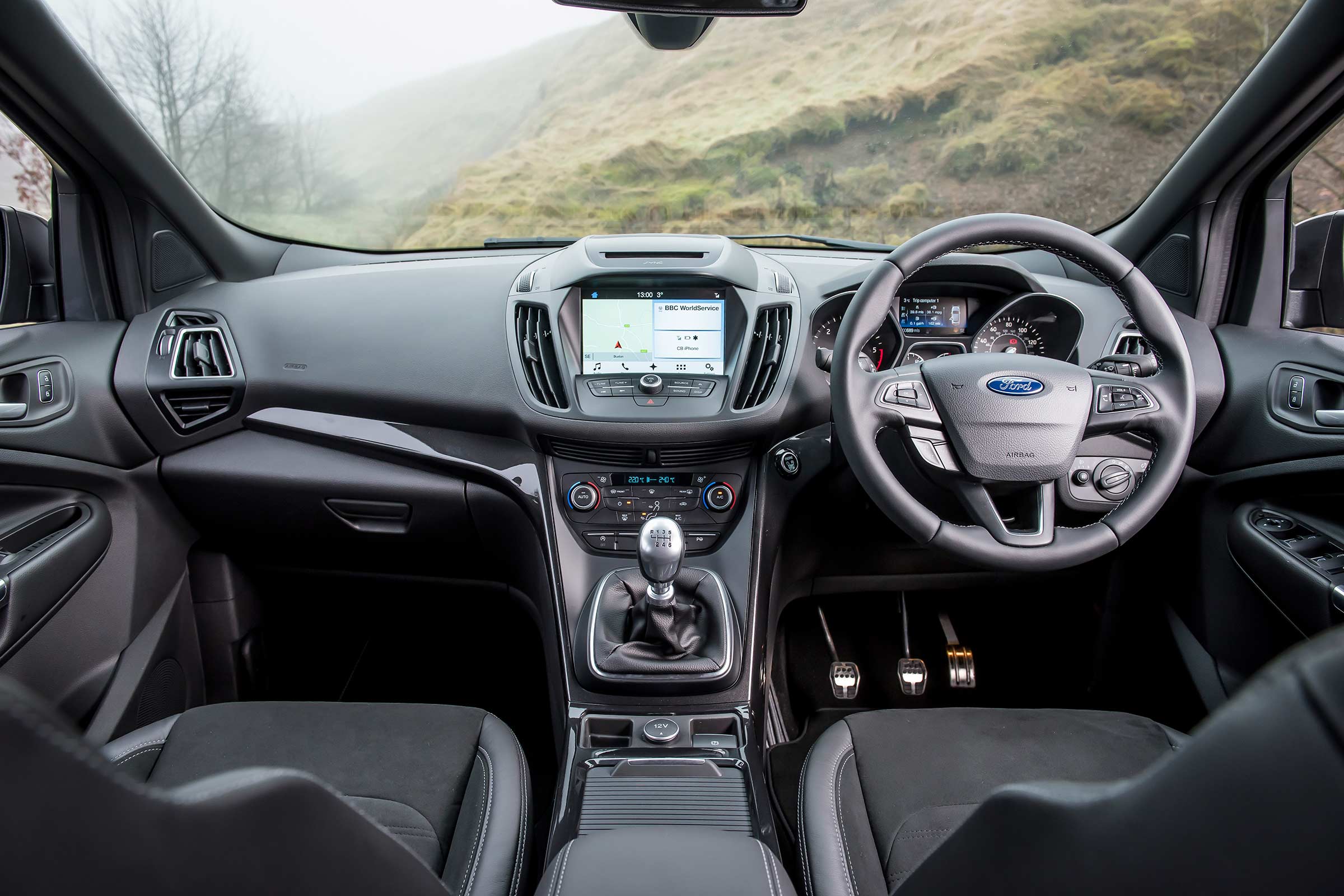 Ford Kuga 2017 - interior