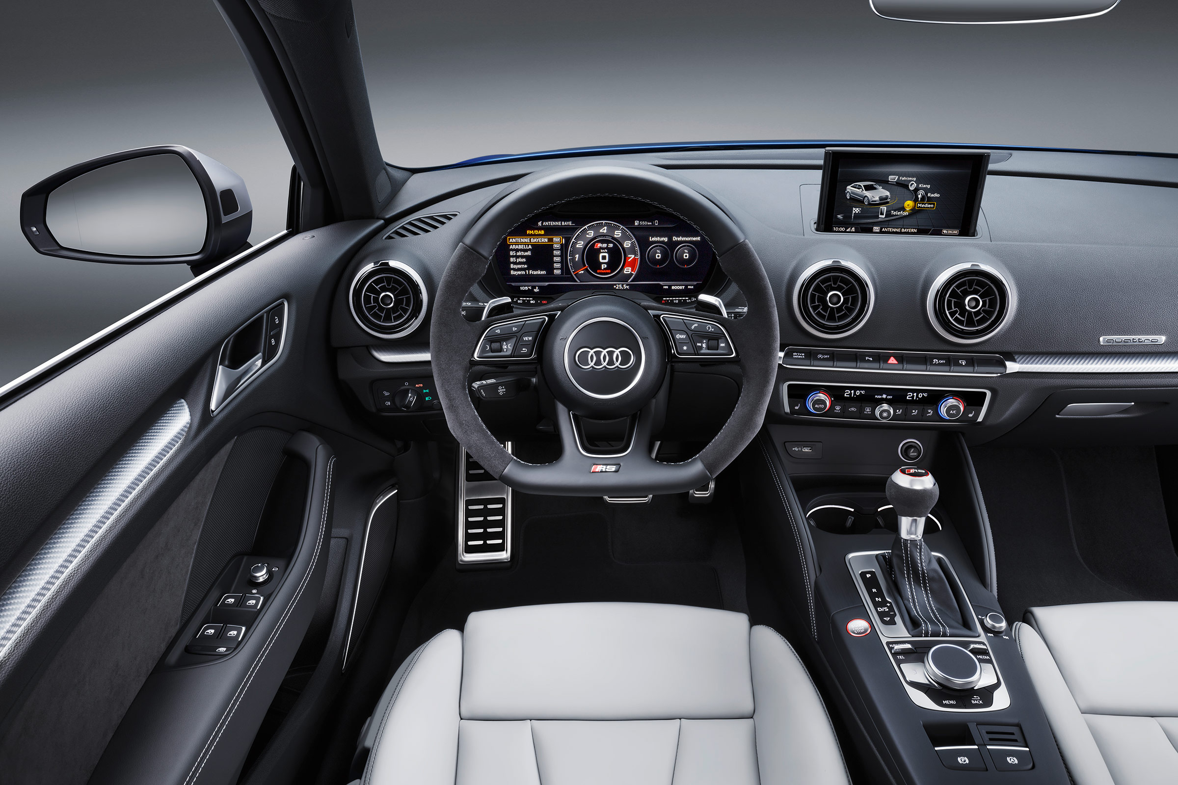 Audi RS3 Sportback 2017 - interior