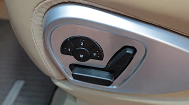 Used Mercedes M-Class - seat controls