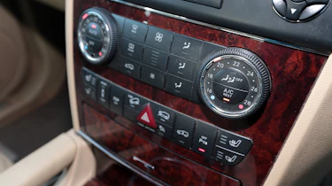 Used Mercedes M-Class - centre console