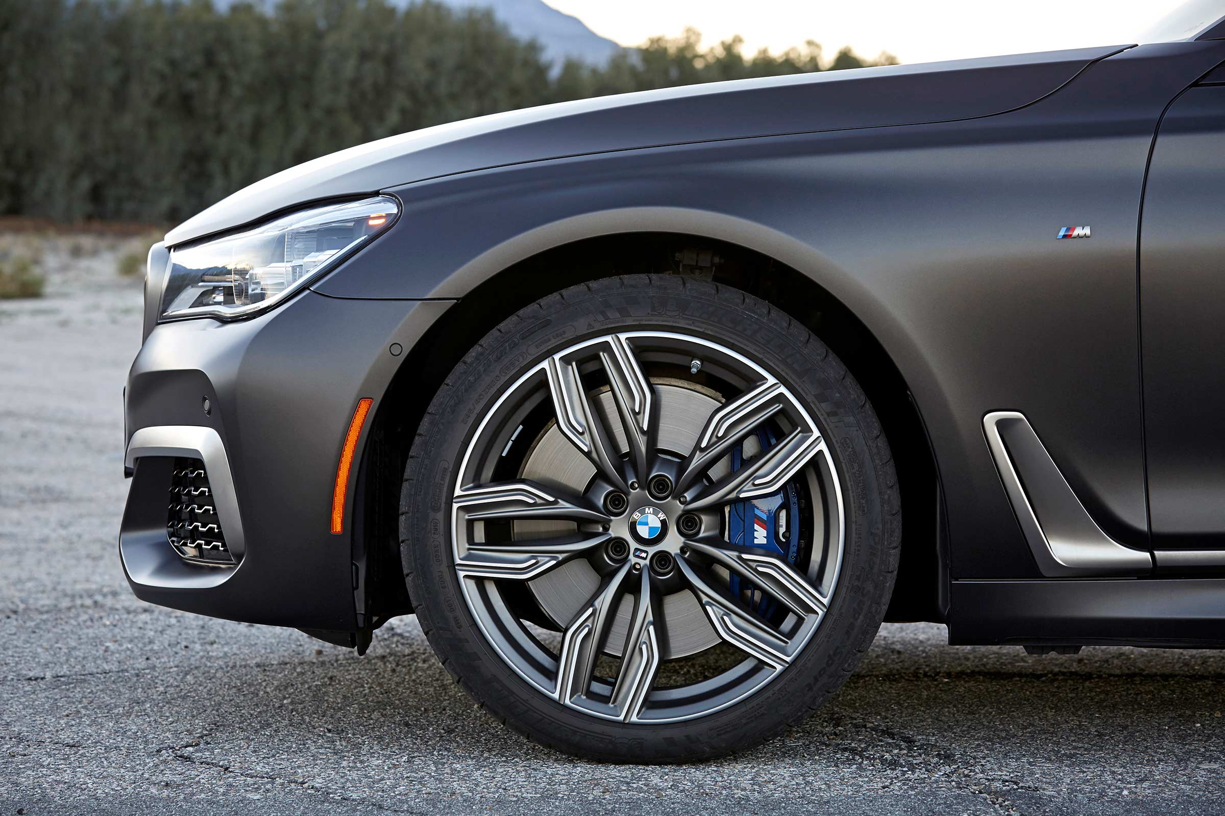 BMW 7 Series 760Li - wheel