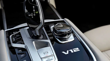 BMW 7 Series 760Li - gearlever
