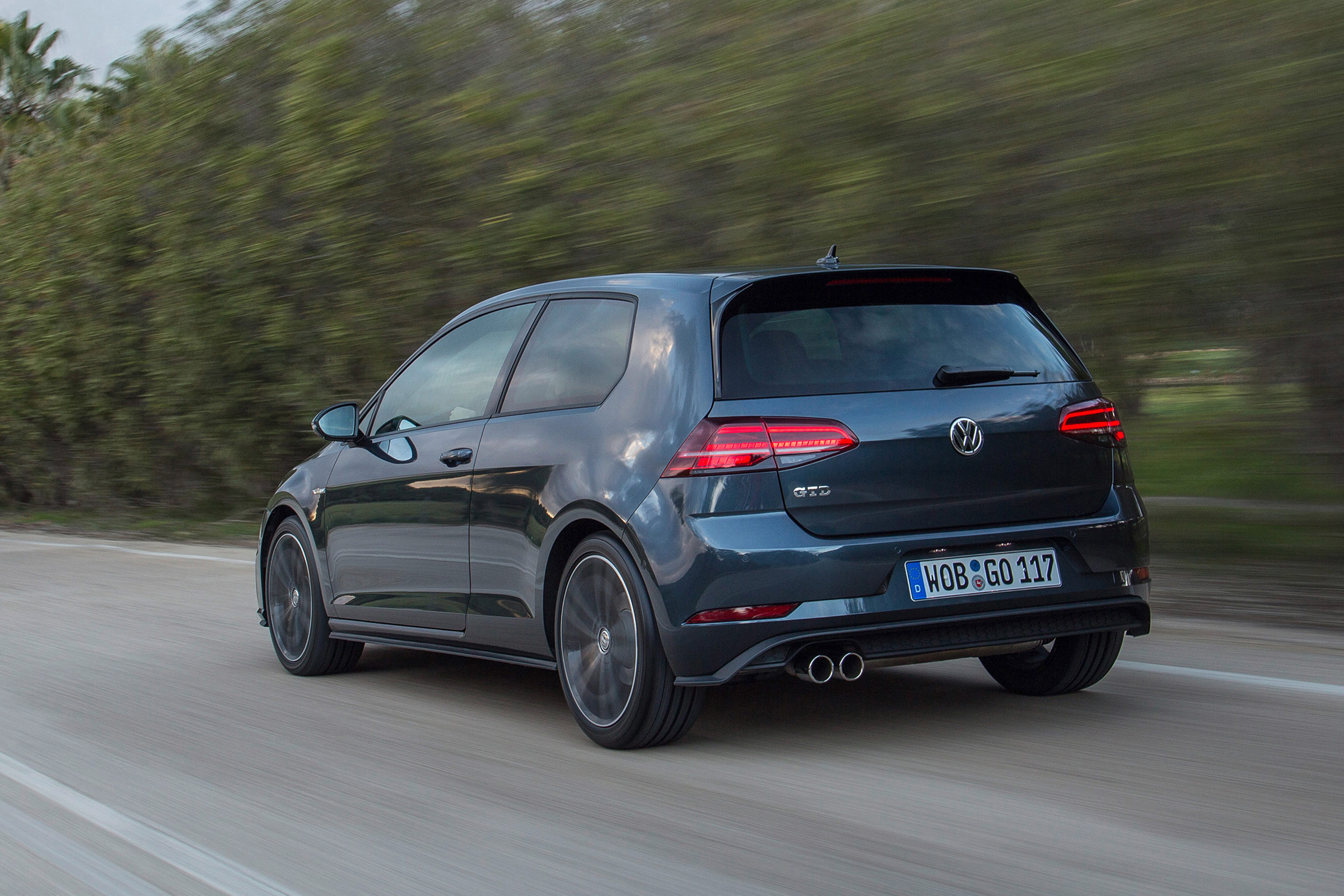 Volkswagen Golf GTD 2017 facelift - rear tracking