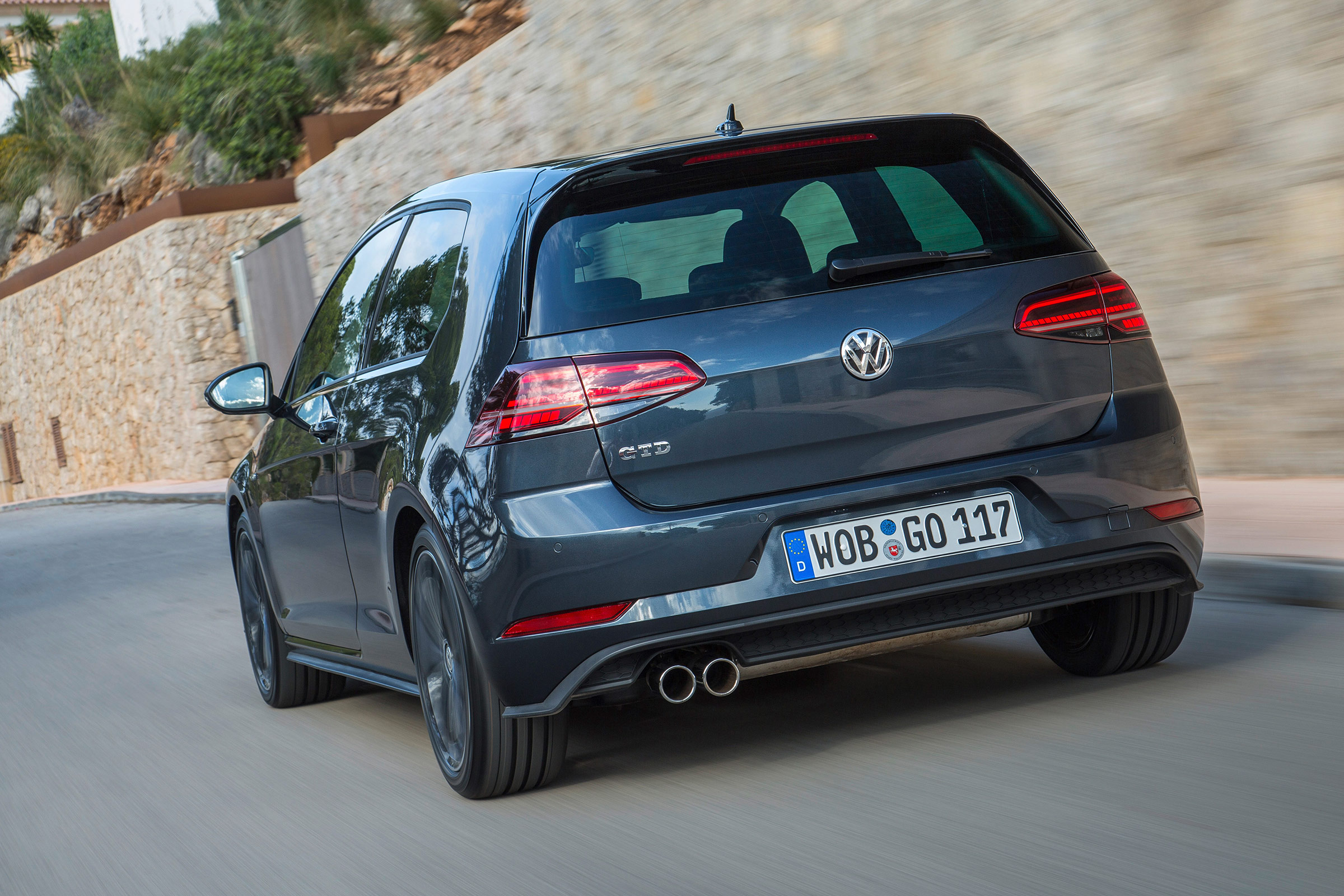 Volkswagen Golf GTD 2017 facelift - rear tracking 3