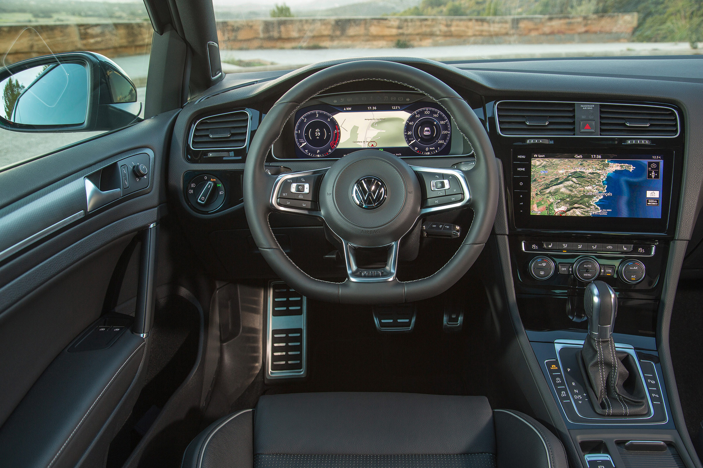 Volkswagen Golf GTD 2017 facelift - interior
