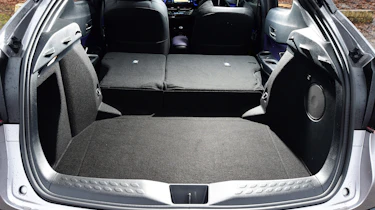 Toyota C-HT 1.2 Icon 2017 - boot seats down