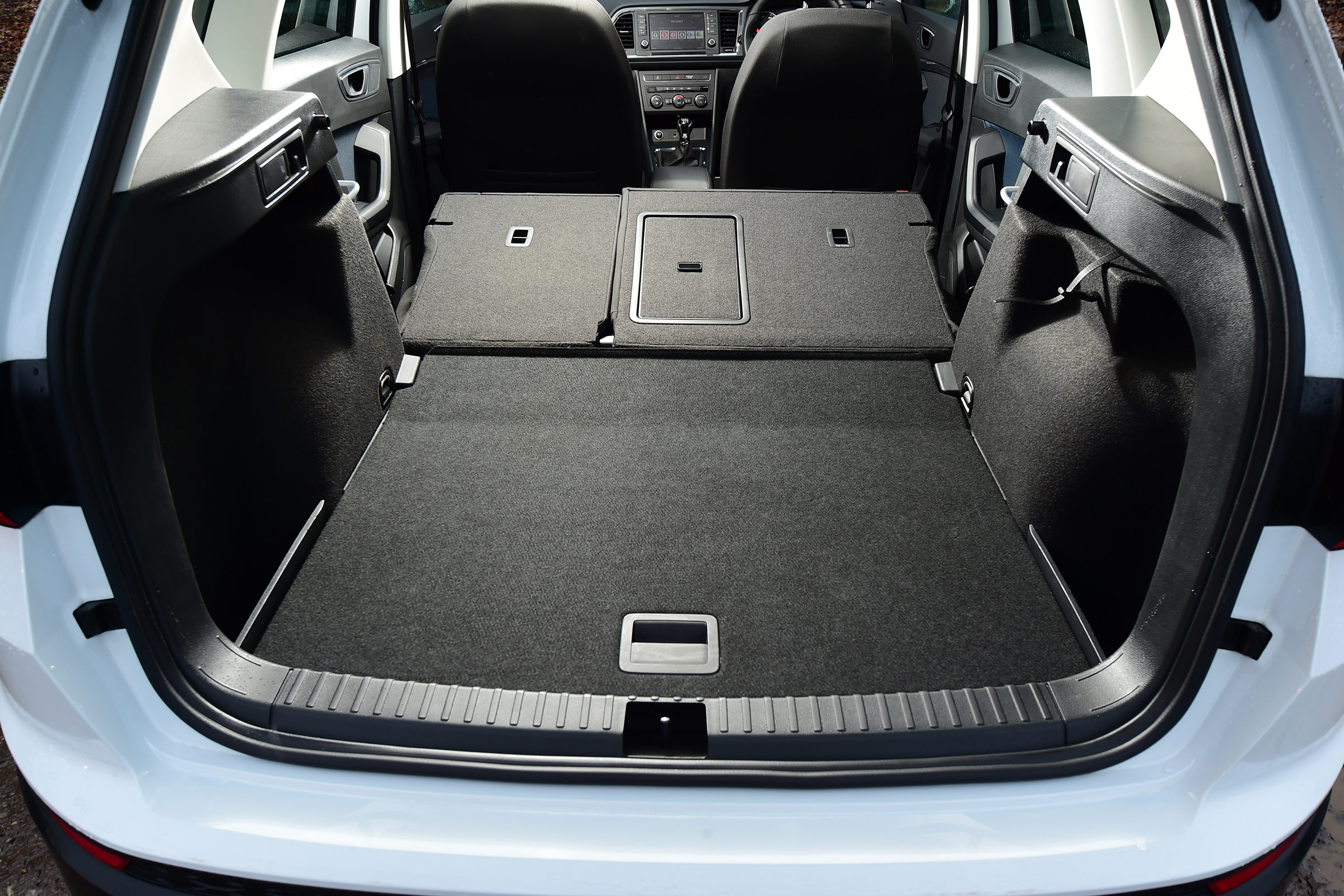 SEAT Ateca 1.2 TSI 2017 - boot seats down