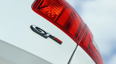 Mercedes E-Class E 220d AMG Line 2017 - rear quarter