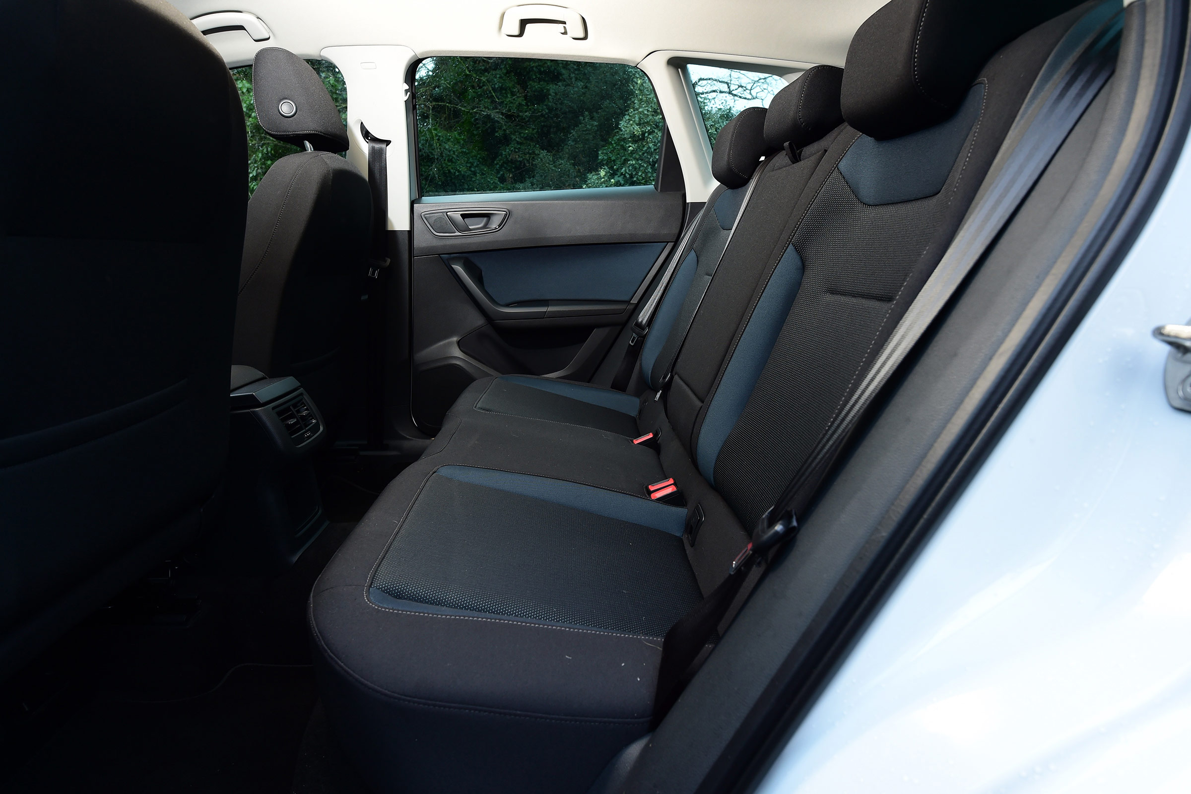 SEAT Ateca 1.2 TSI 2017 - rear seats