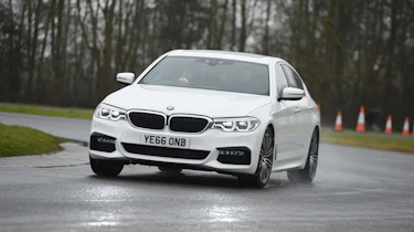 BMW 5 Series 520d xDrive 2017 - front cornering