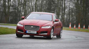 Jaguar XF 2017 - front cornering