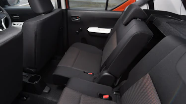 Suzuki Ignis - back seats
