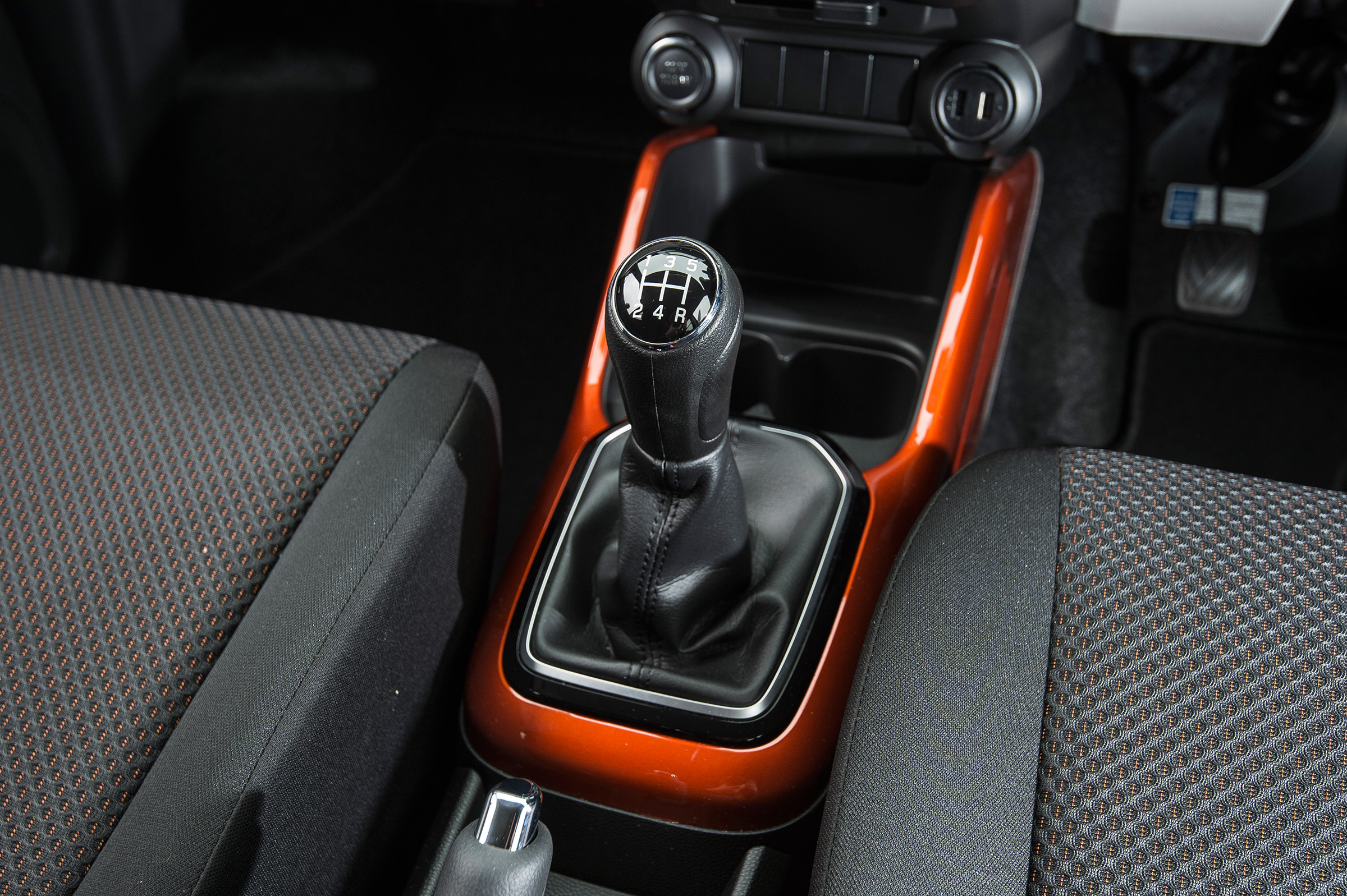 Suzuki Ignis - centre console