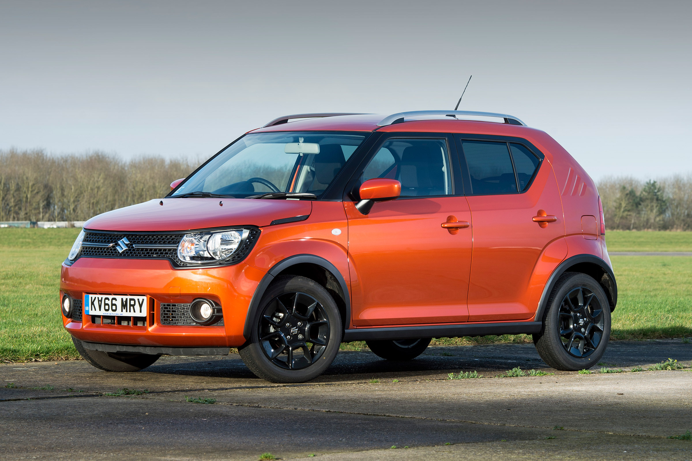Suzuki Ignis - front static