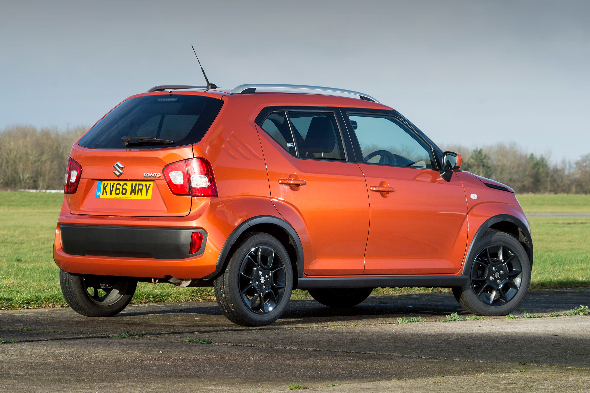 Suzuki Ignis - rear static