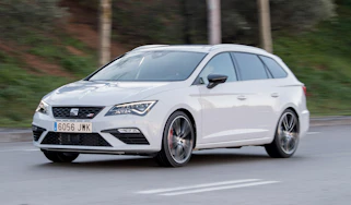 SEAT Leon ST Cupra 300 - front