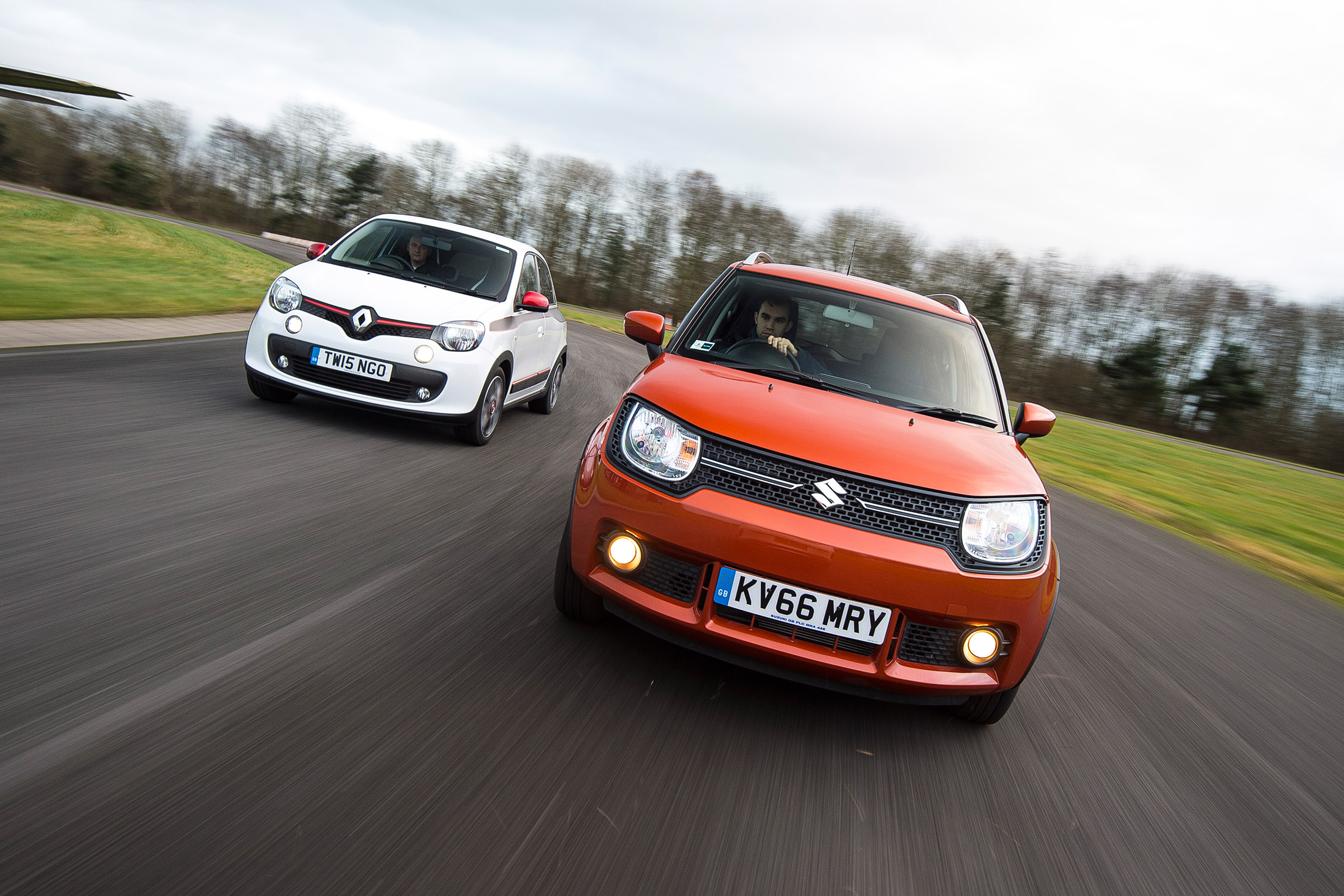 Suzuki Ignis vs Renault Twingo - head-to-head