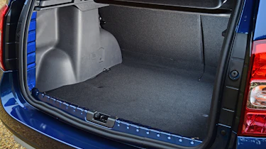 Dacia Duster automatic 2017 - boot