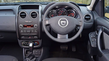 Dacia Duster automatic 2017 - interior