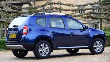 Dacia Duster automatic 2017 - rear quarter