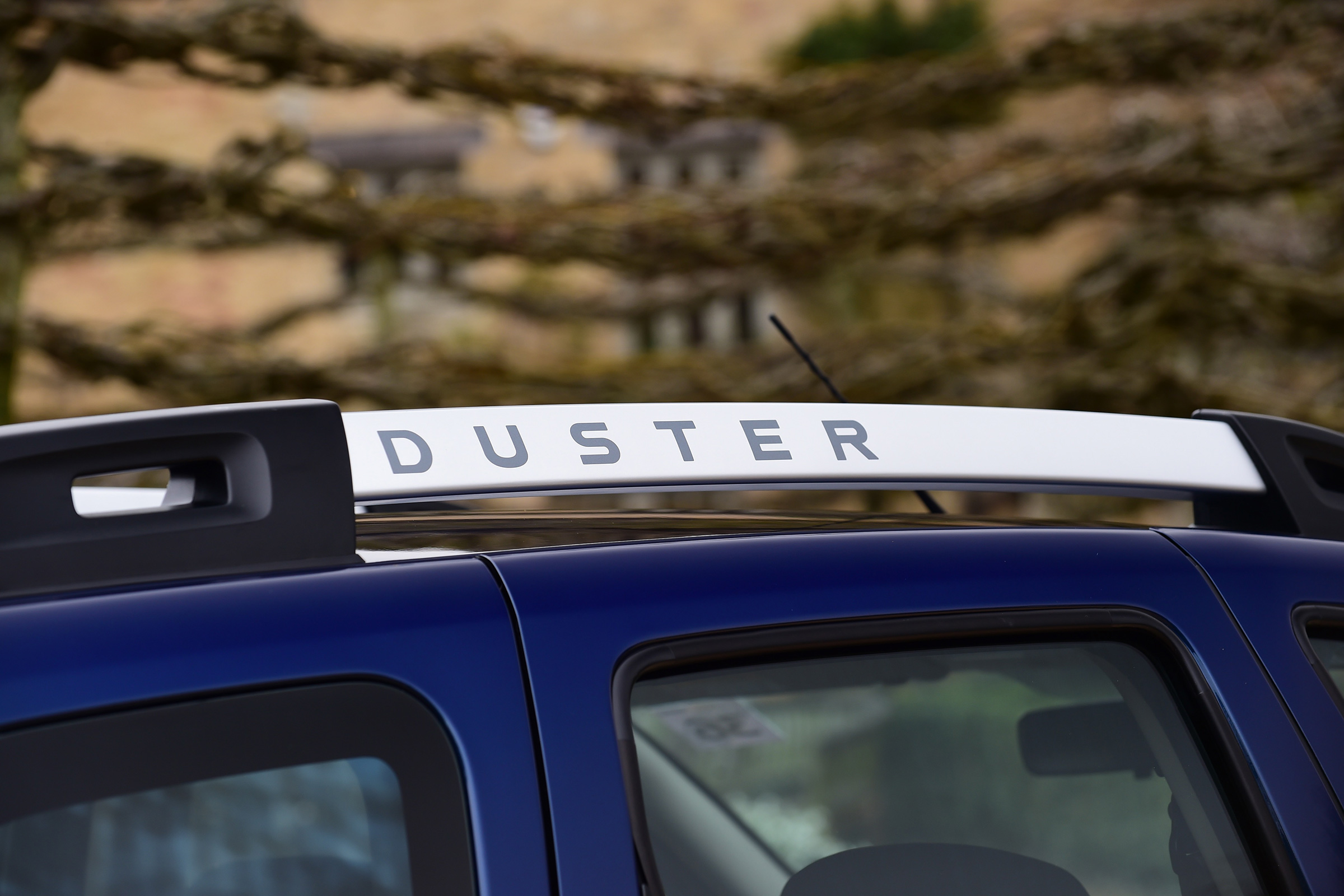 Dacia Duster automatic 2017 - roof rail