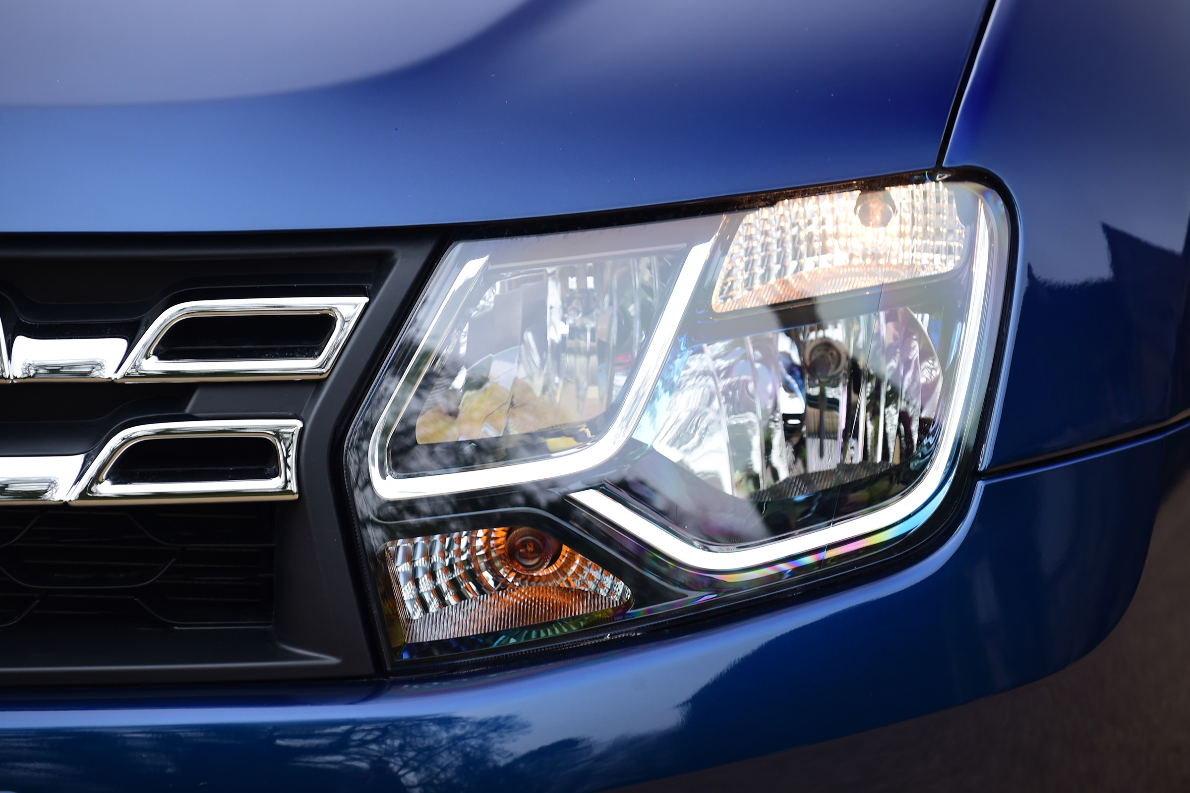 Dacia Duster automatic 2017 - headlights