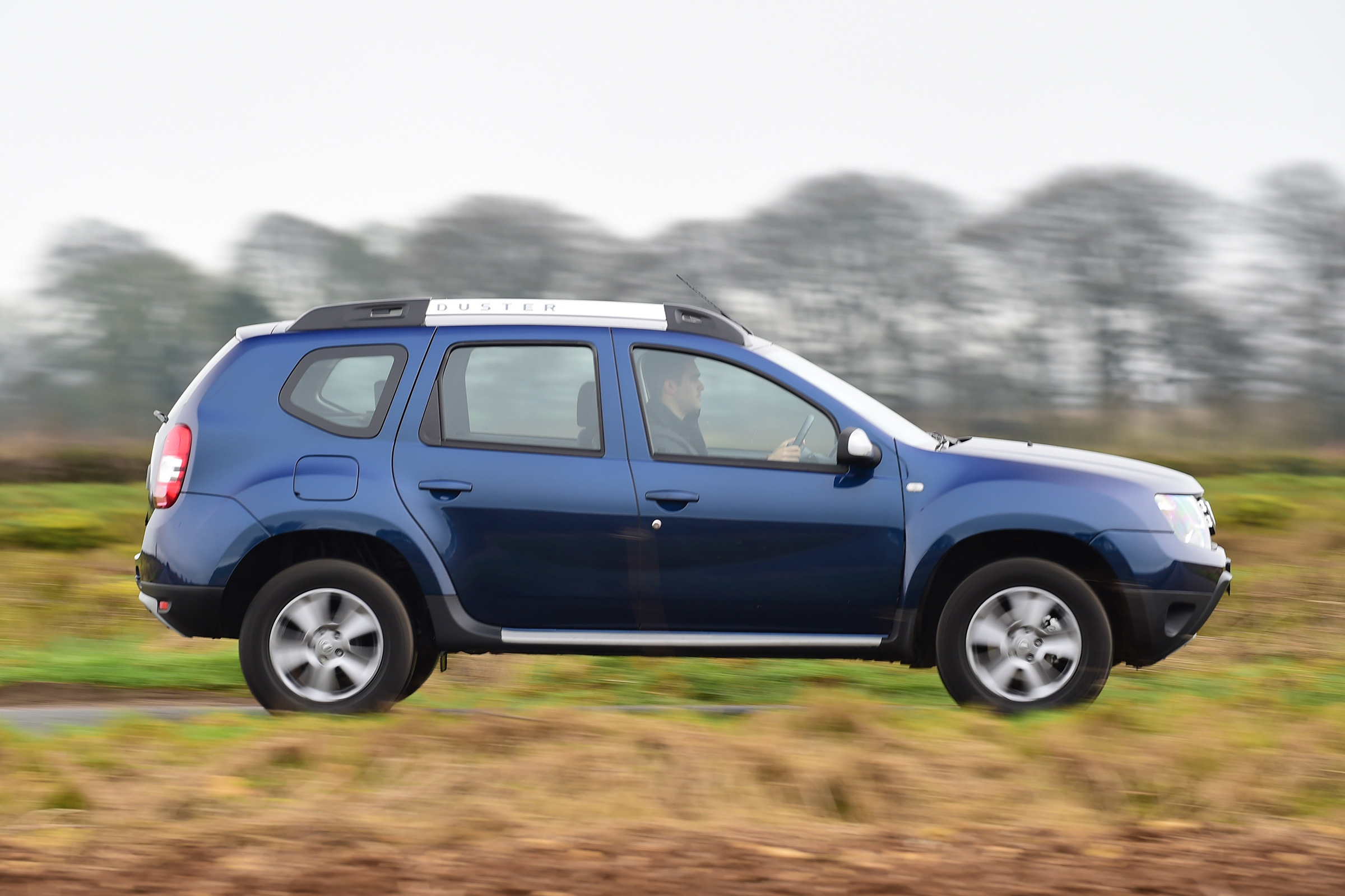 Dacia Duster automatic 2017 - side tracking