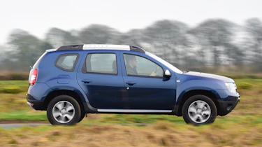 Dacia Duster automatic 2017 - side tracking