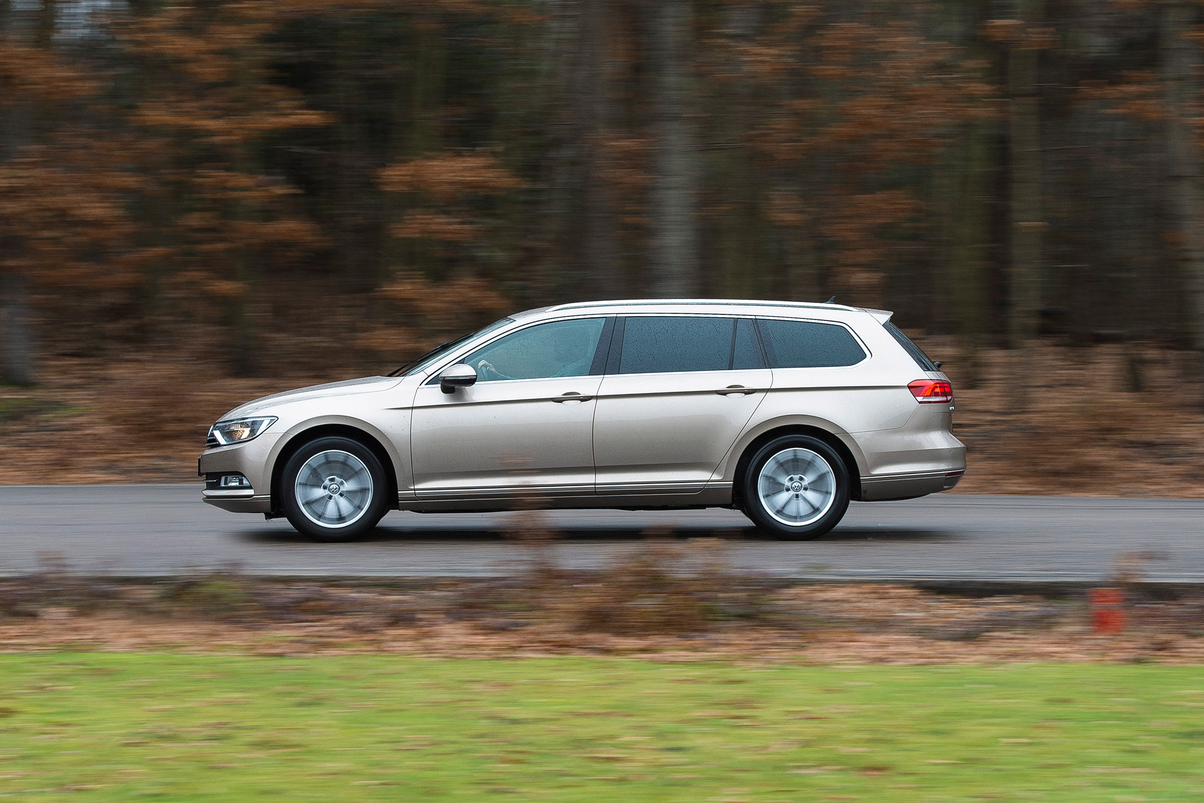Volkswagen Passat Estate long-term final report - side
