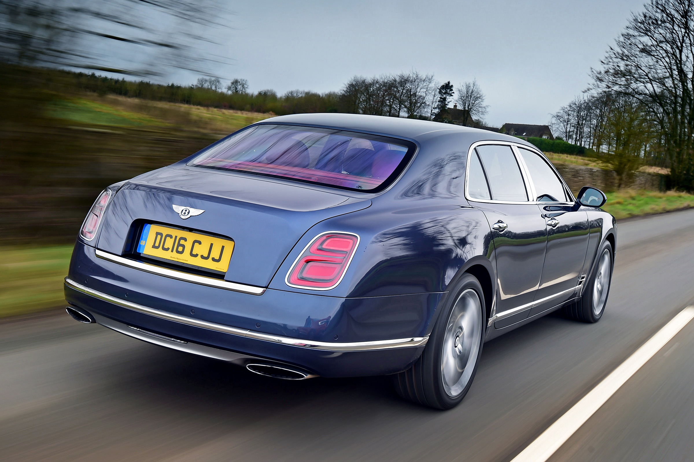 Bentley Mulsanne Speed 2017 - rear tracking