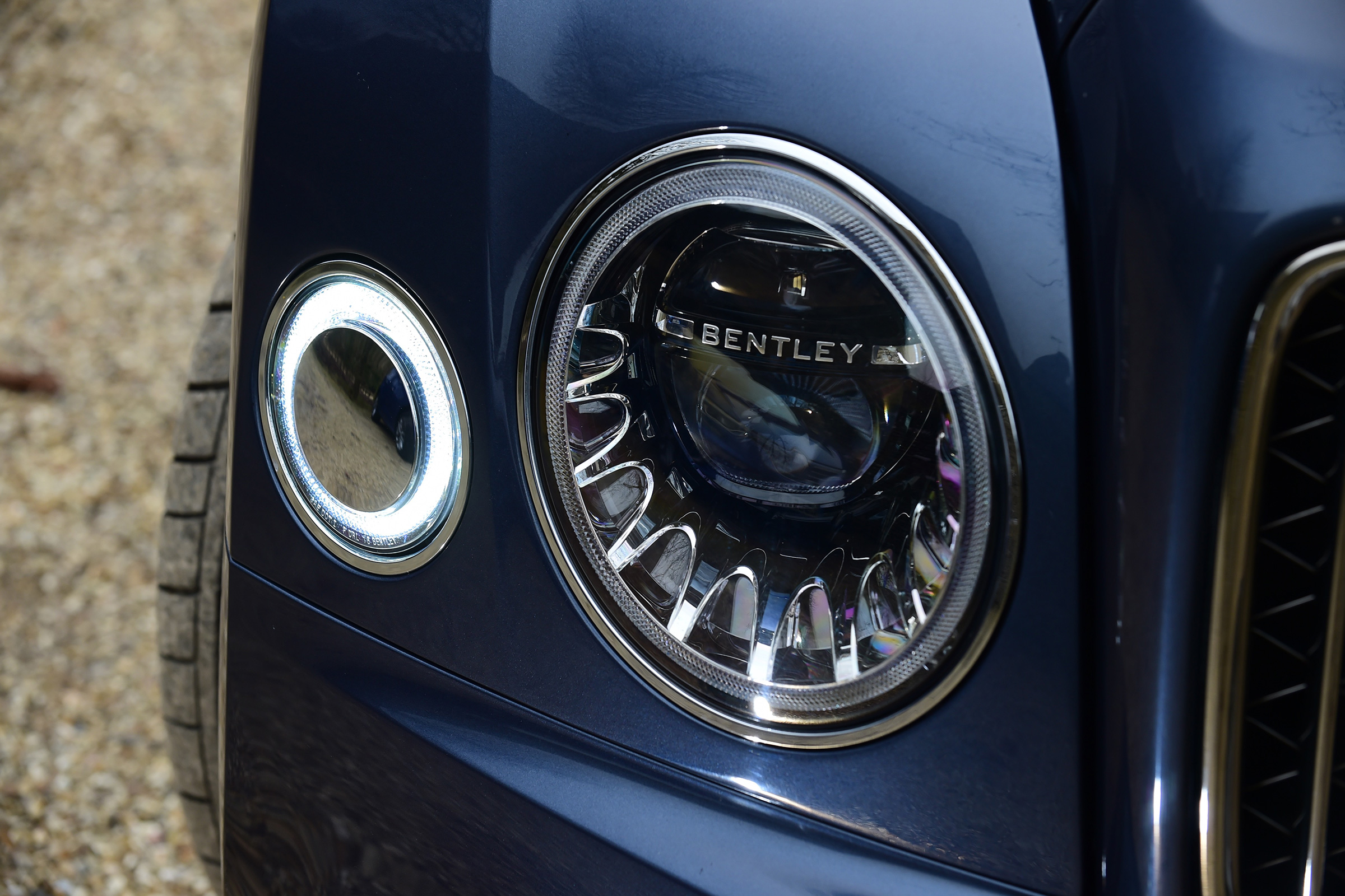 Bentley Mulsanne Speed 2017 - headlight