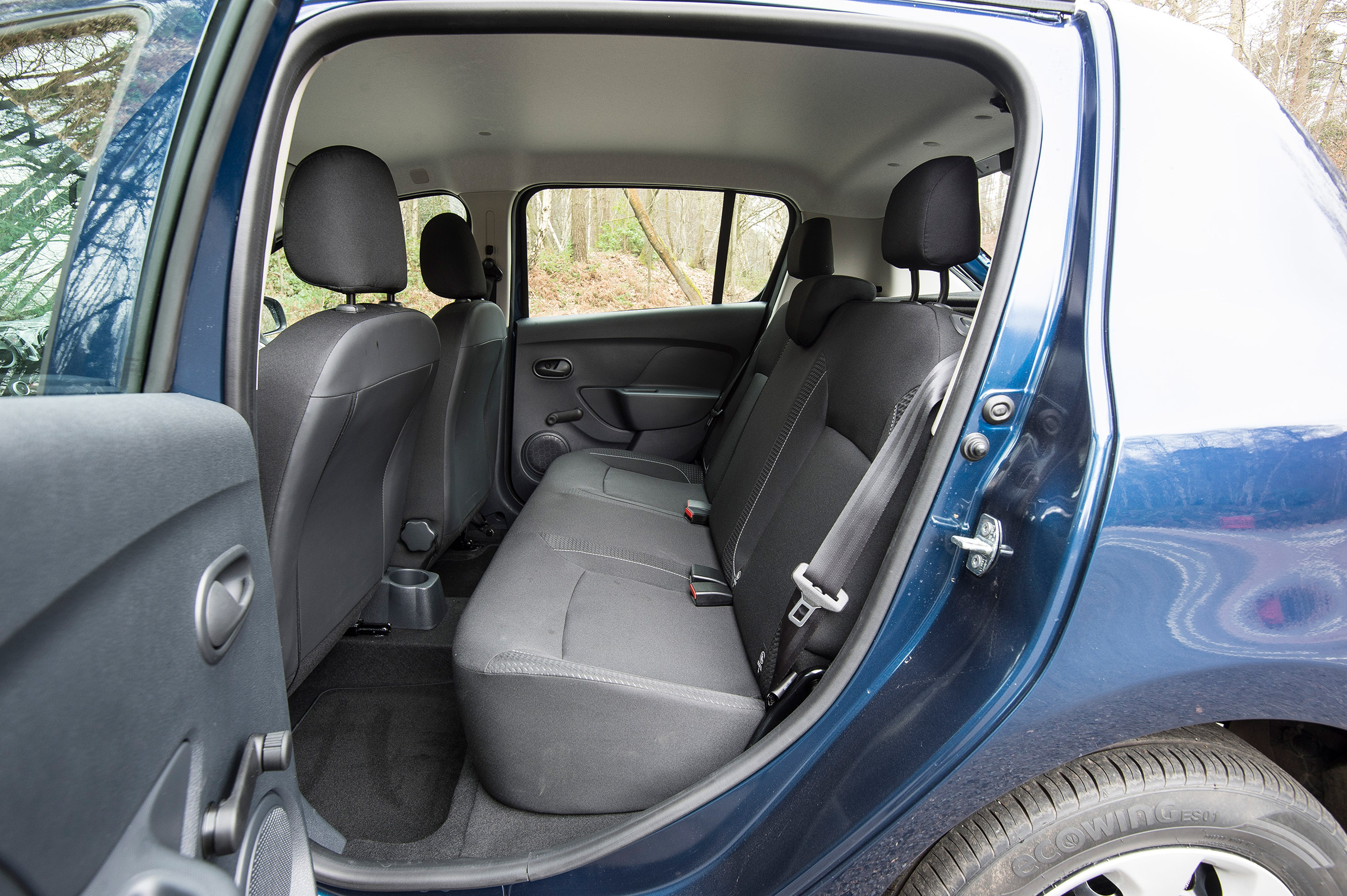 Dacia Sandero facelift - rear seats