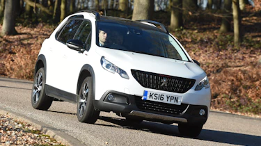 Peugeot 2008 - front cornering