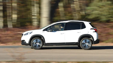 Peugeot 2008 - side
