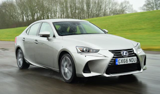 Lexus IS 300h - Front Action