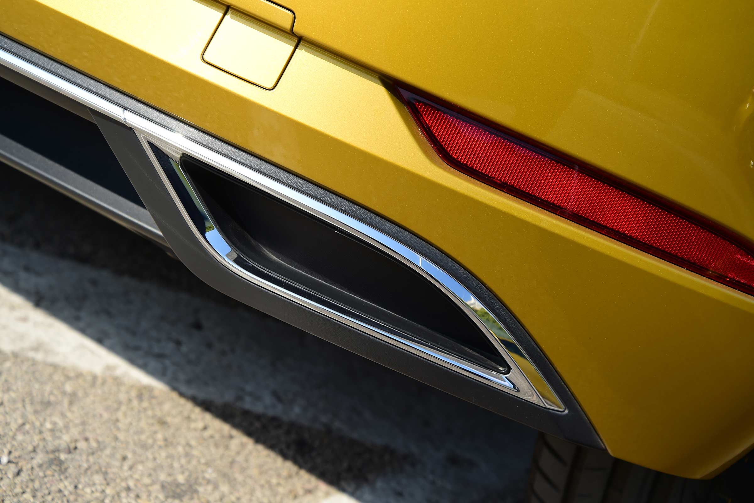 Volkswagen Golf 2017 facelift 1.5 TSI EVO - exhaust