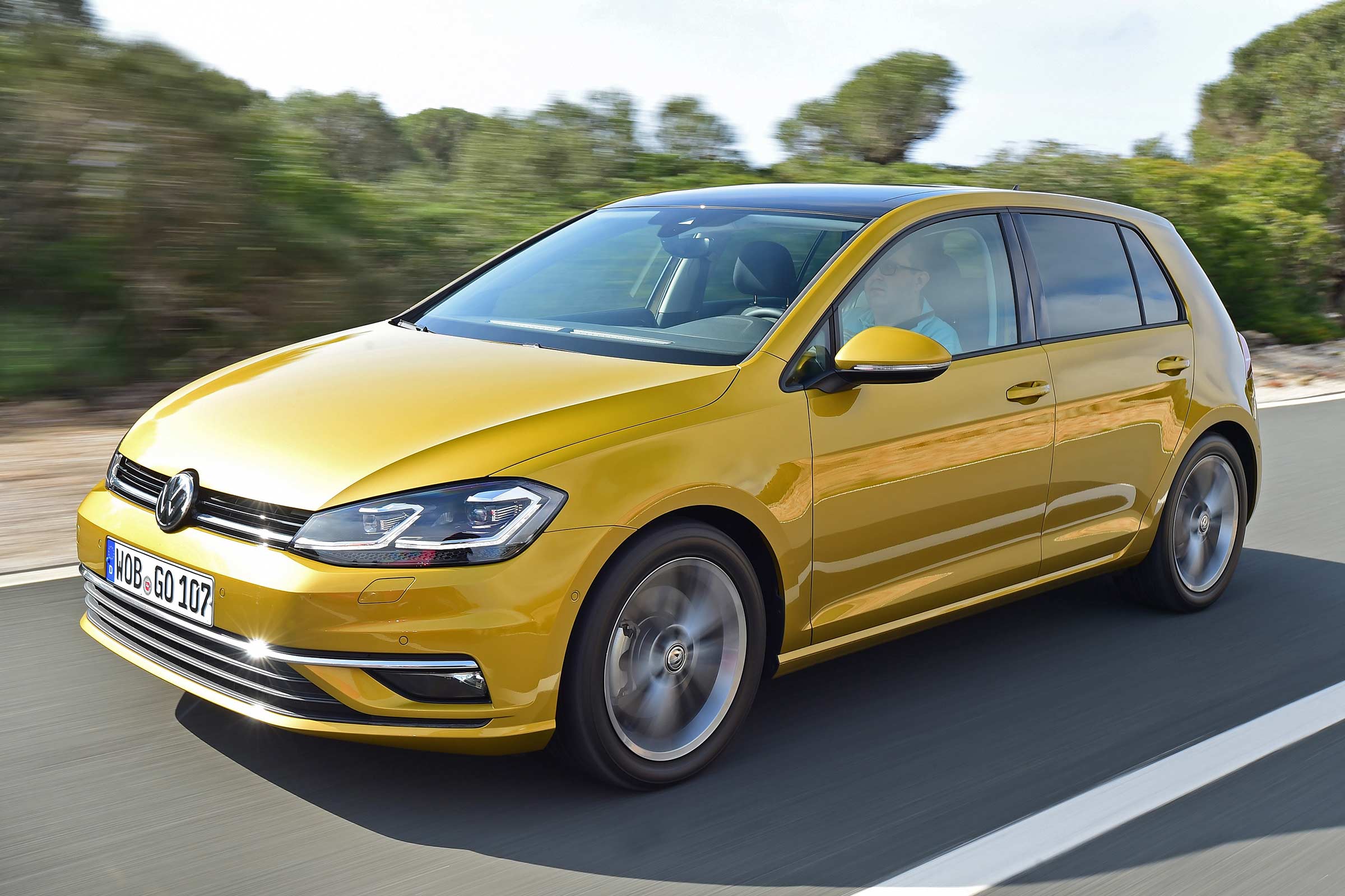 Volkswagen Golf 2017 facelift 1.5 TSI EVO - front tracking