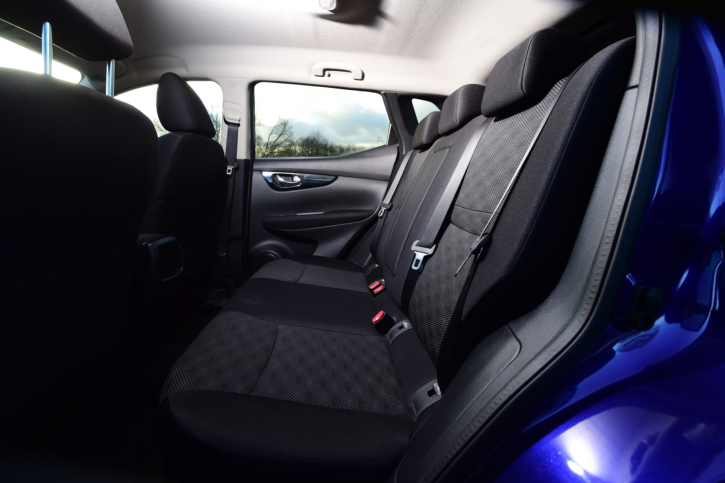 Nissan Qashqai 1.2 DIG-T 2017 - rear seats
