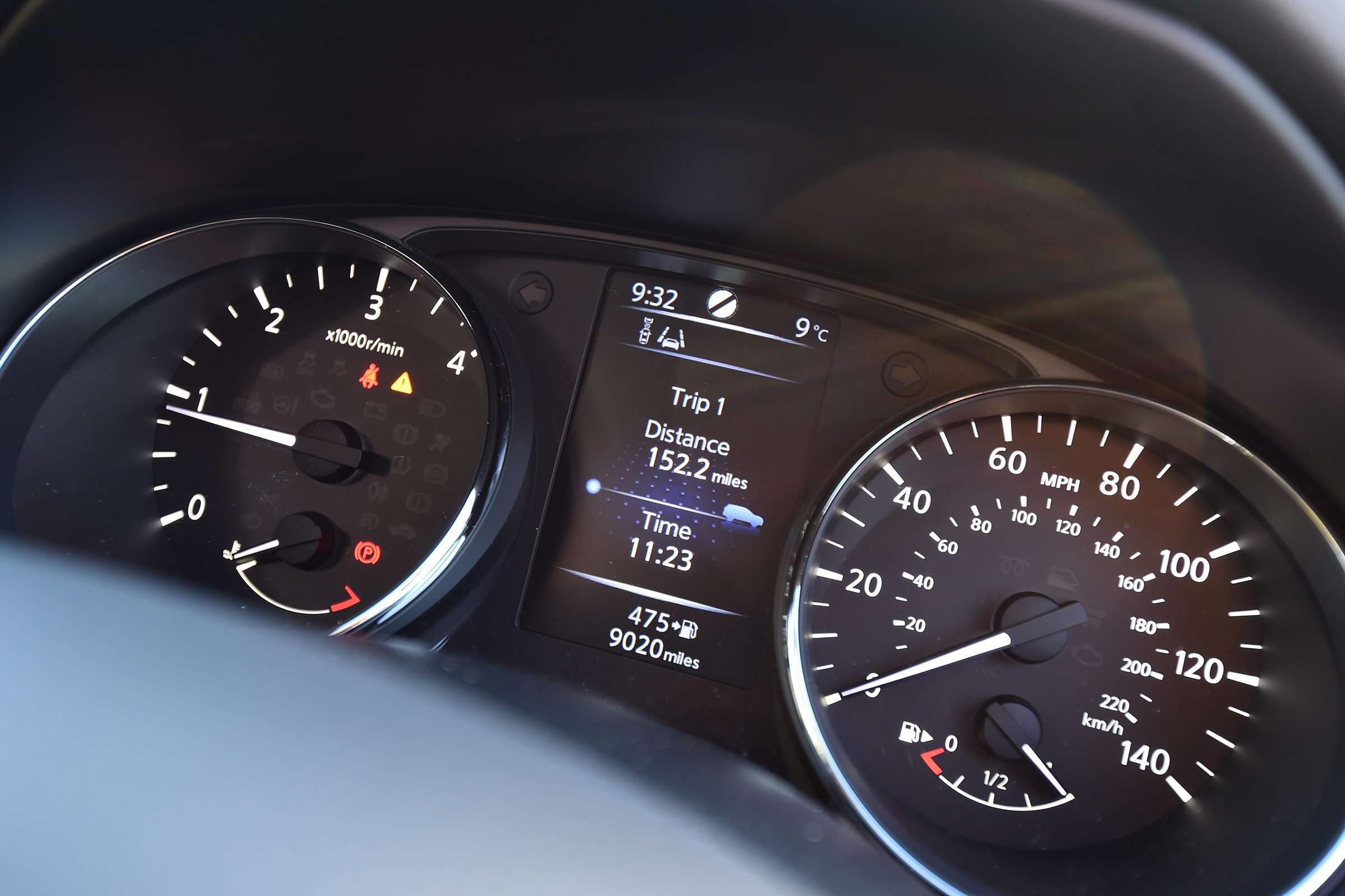 Nissan Qashqai 1.2 DIG-T 2017 - instruments