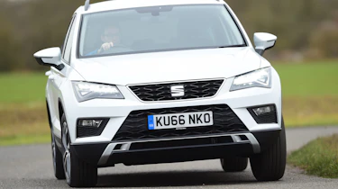 SEAT Ateca 1.2 TSI 2017 - front cornering