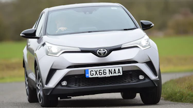Toyota C-HT 1.2 Icon 2017 - front cornering